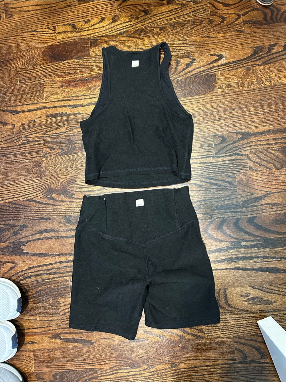 Vuori Black Heather Charcoal Elevation Plyo Tank and Biker Shorts Set EUC XS - Picture 2 of 9